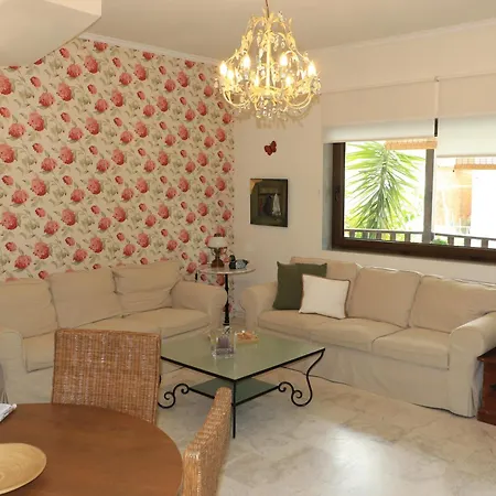Villa Theros